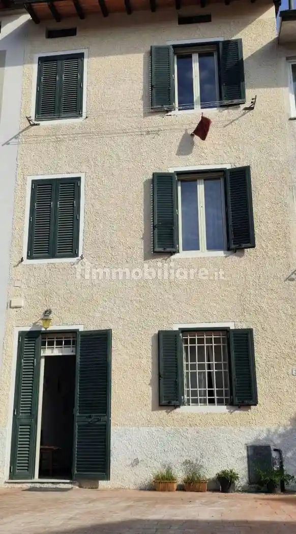 Casa indipendente in vendita a Lucca