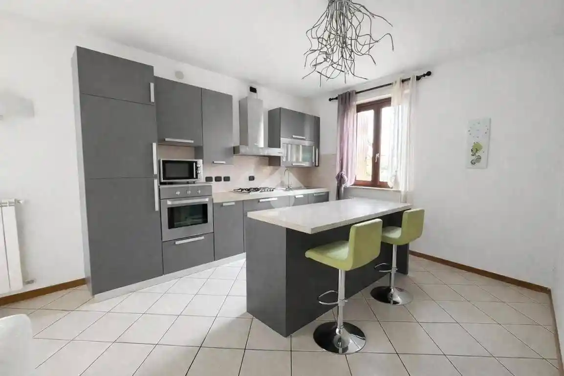 Appartamento in vendita a Azzano San Paolo