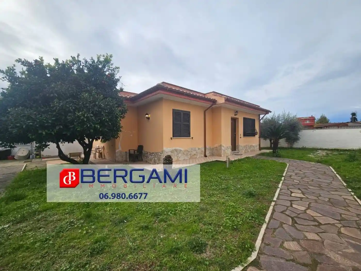 Villa in vendita a Nettuno