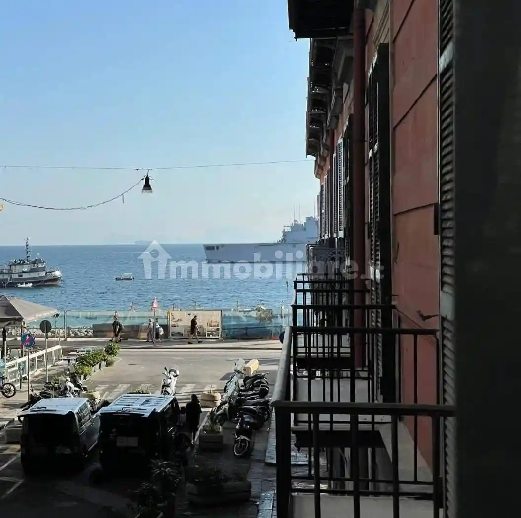 Appartamento in vendita a Napoli