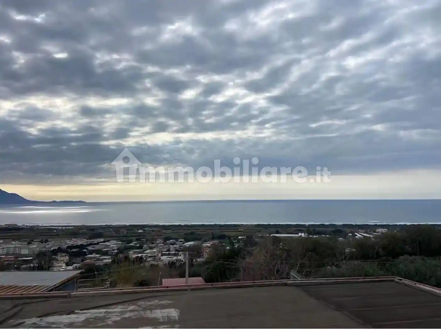 Palazzo - Edificio in vendita a Bacoli