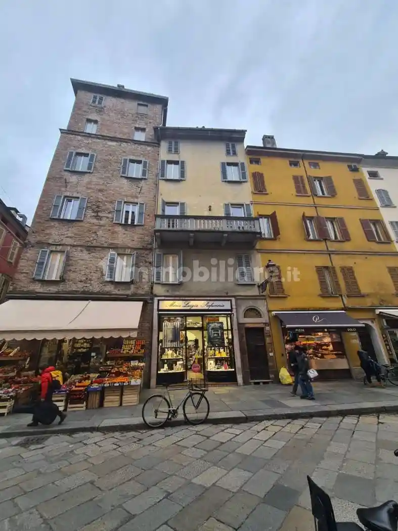 Appartamento in vendita a Parma