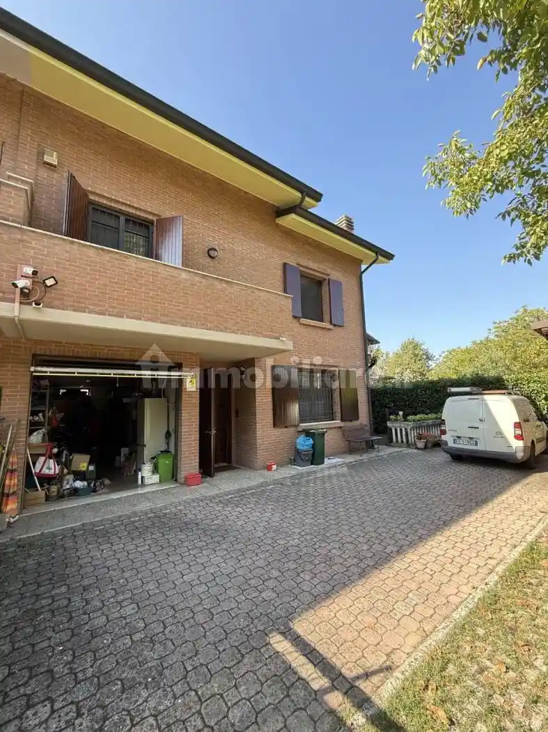 Villa in vendita a Modena