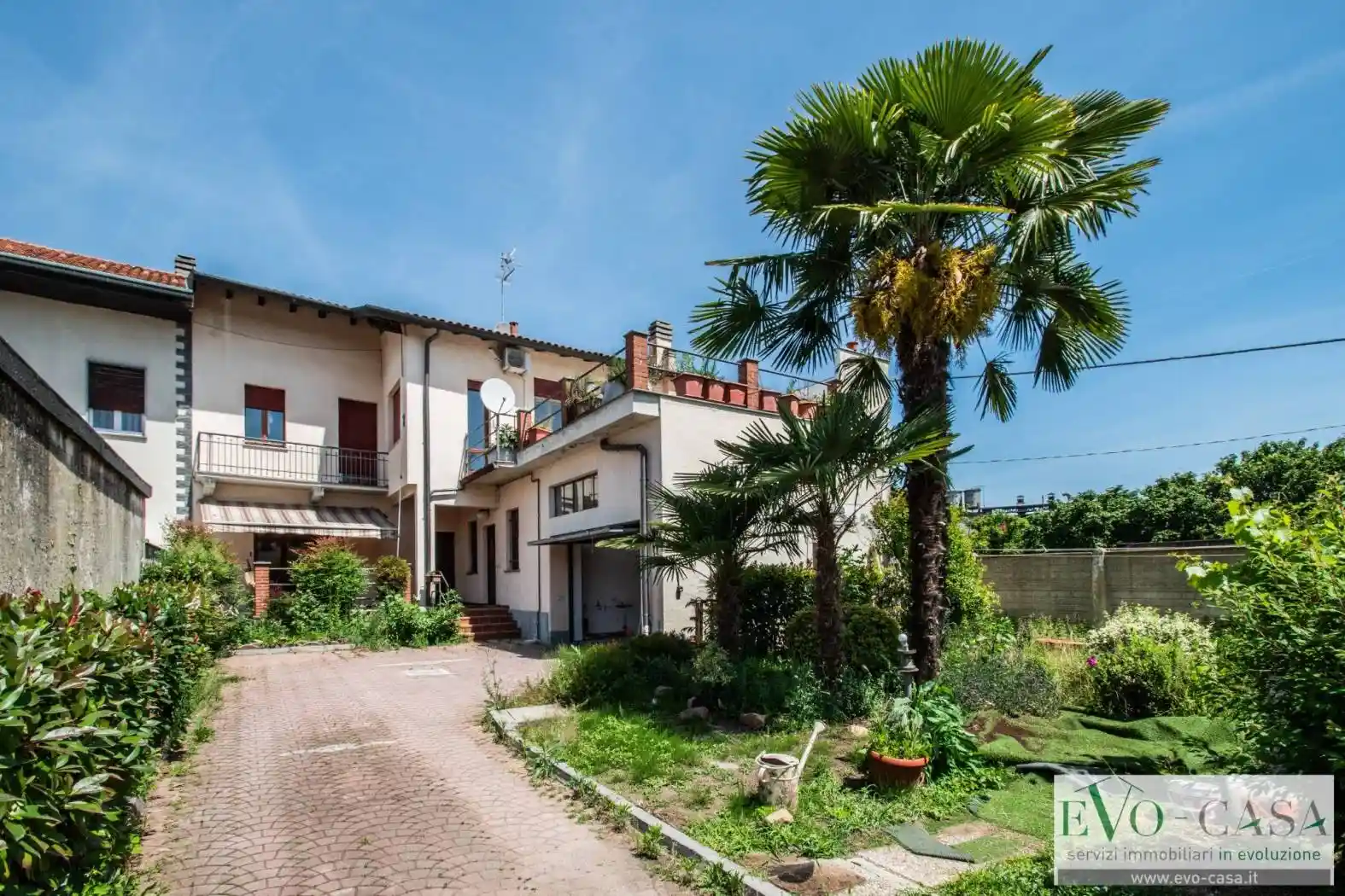Villa in vendita a Busto Arsizio