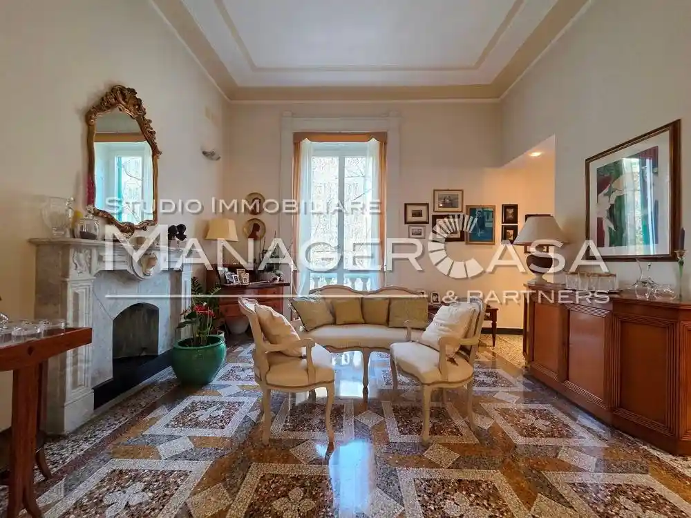 Appartamento in vendita a Genova