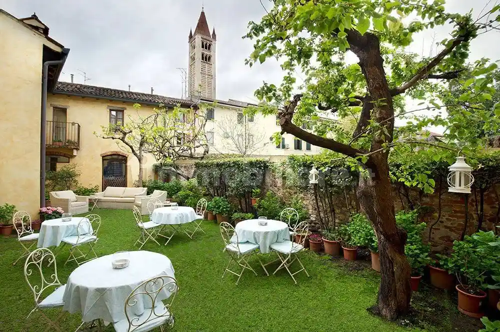 Villa in vendita a Verona