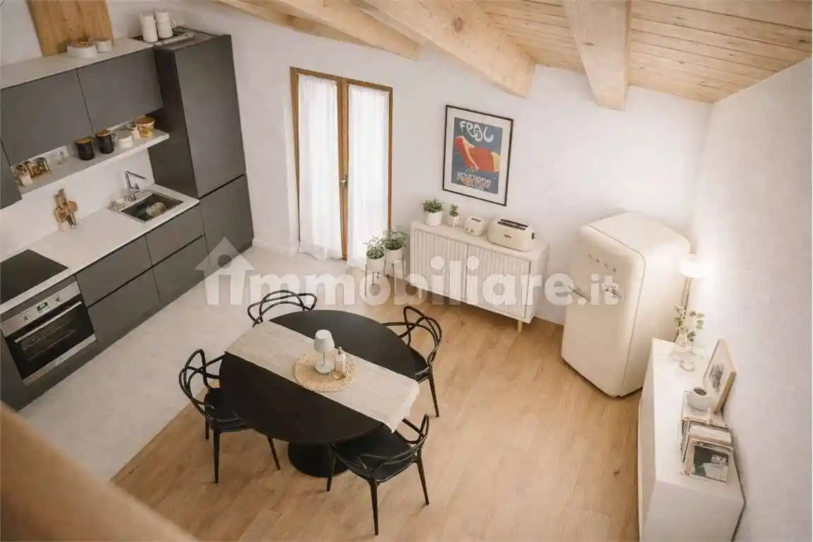 Appartamento in vendita a Albiate