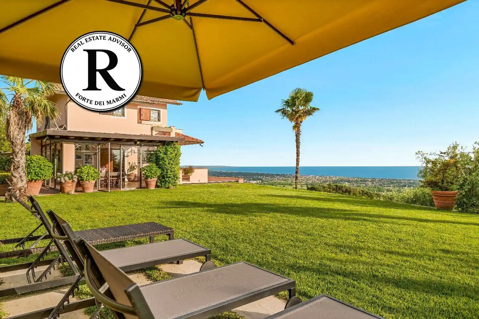 Villa in vendita a Montignoso