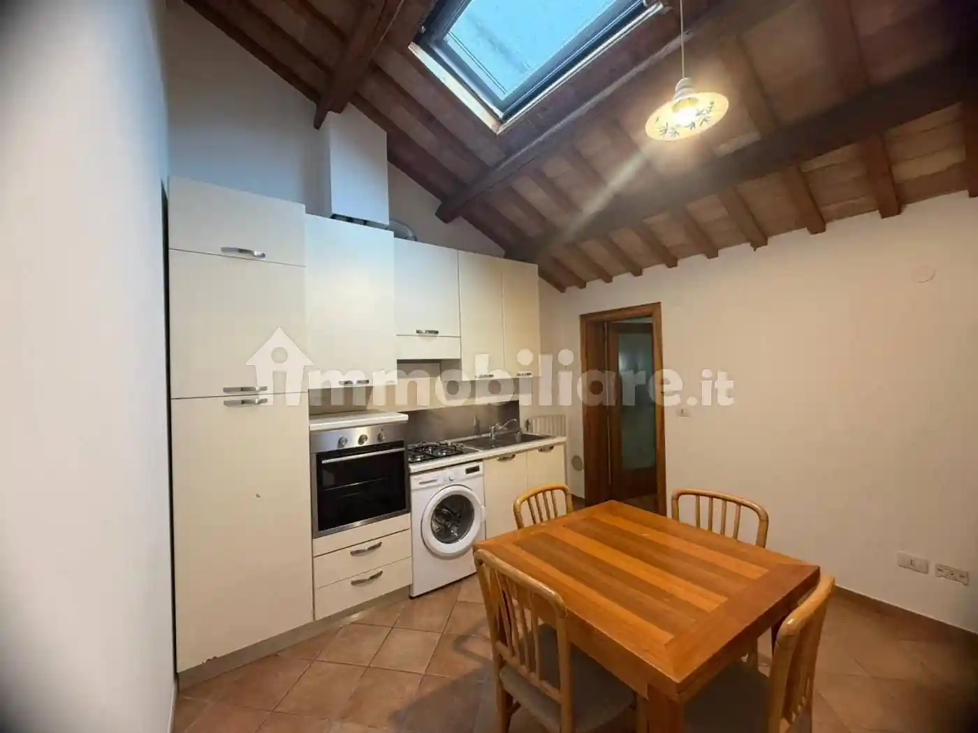 Appartamento in affitto a Jesi