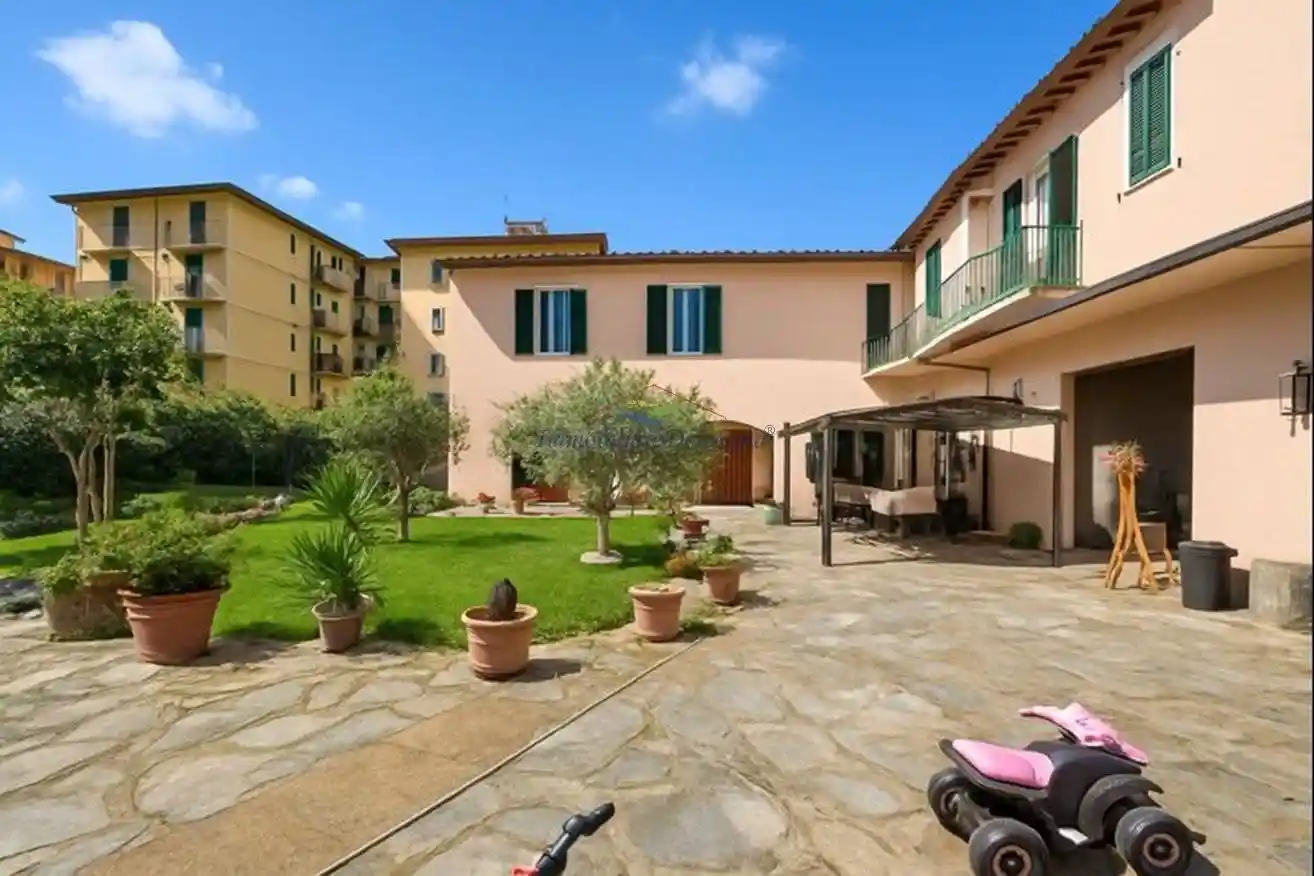 Casa indipendente in vendita a Firenze