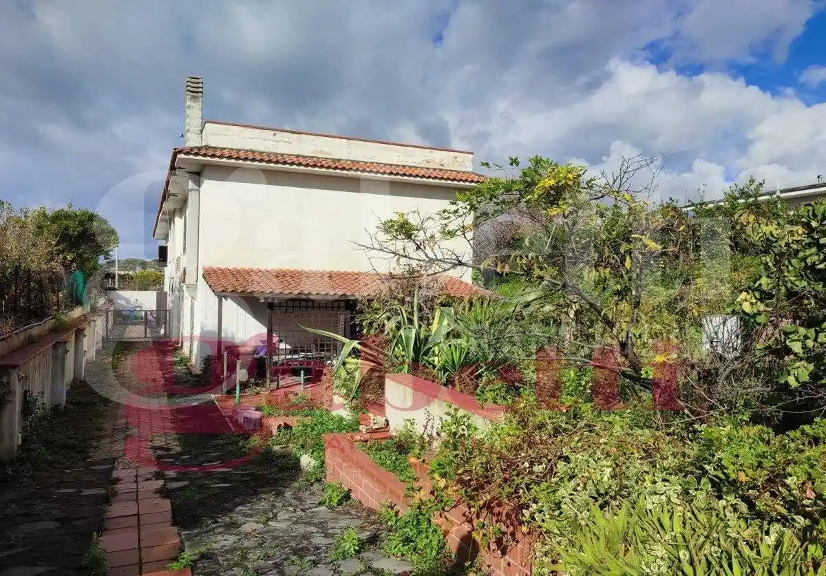 Casa indipendente in vendita a Torre Annunziata