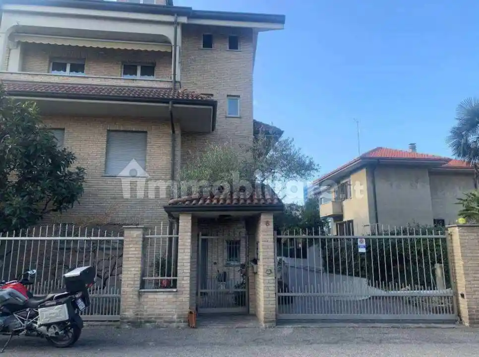 Appartamento in vendita a Limbiate