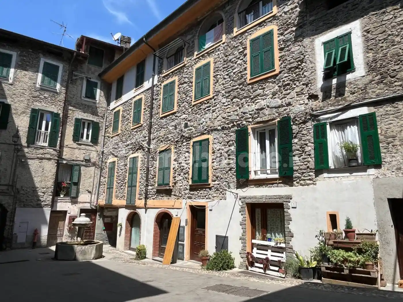 Appartamento in vendita a Isolabona