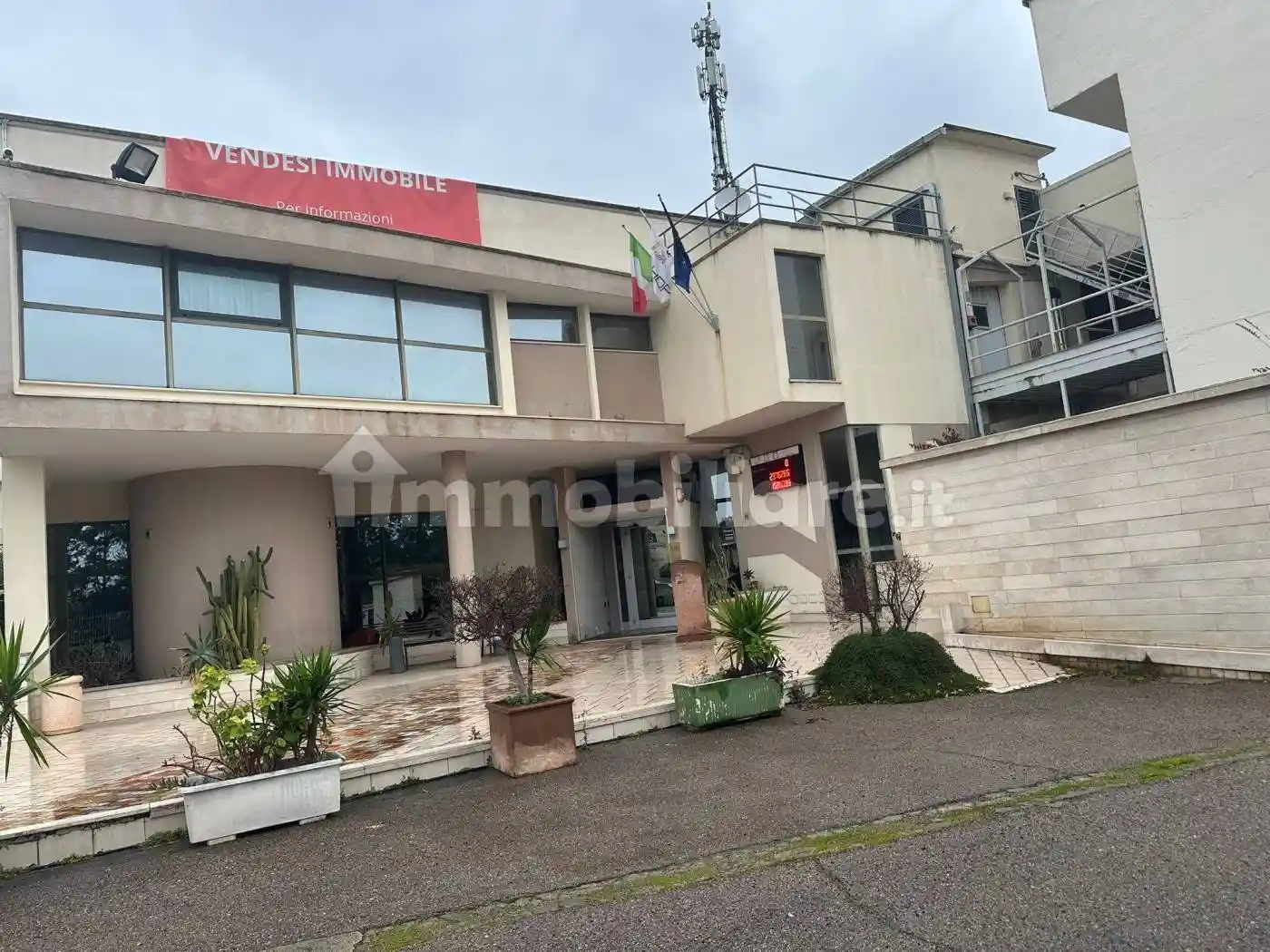 Palazzo - Edificio in vendita a Cagliari