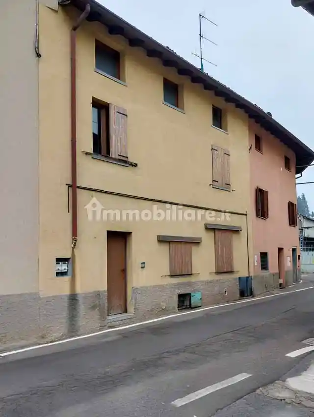 Appartamento in vendita a Valbrona