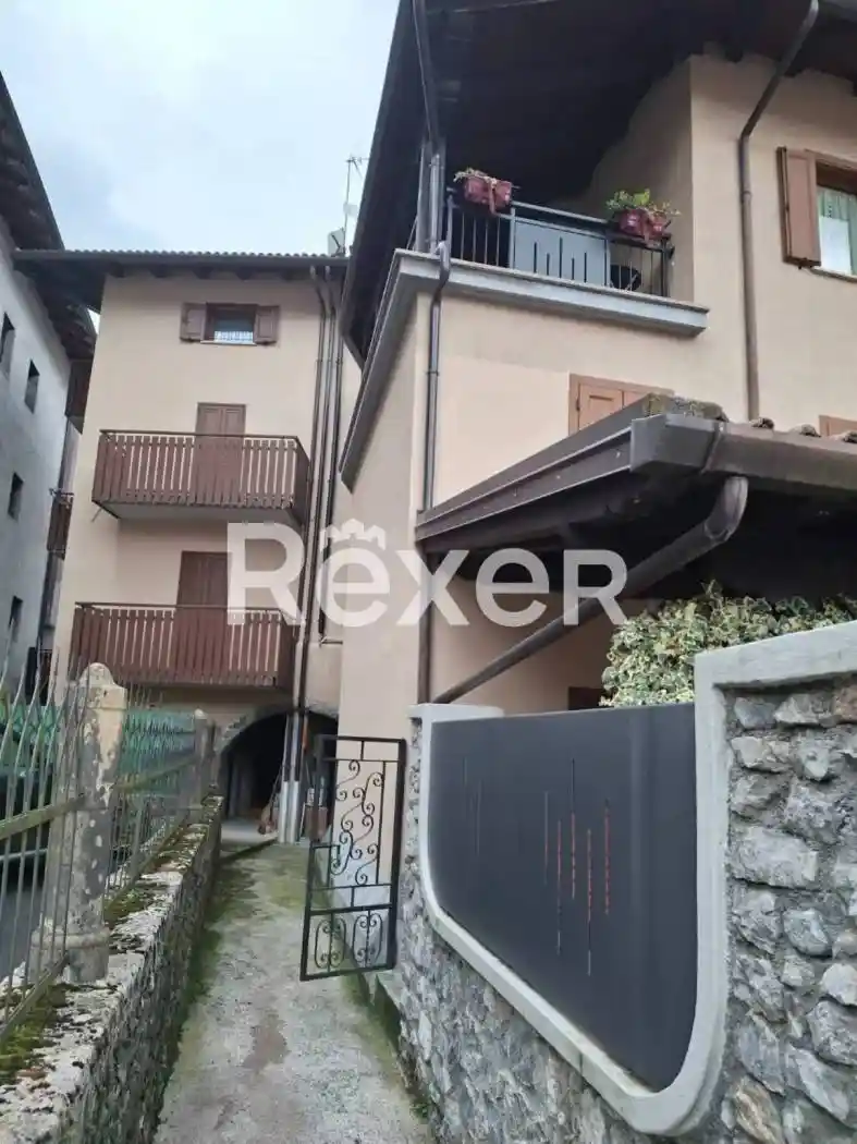 Casa indipendente in vendita a Sutrio