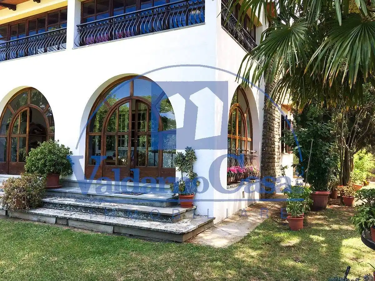 Villa in vendita a Castelfranco Piandisco