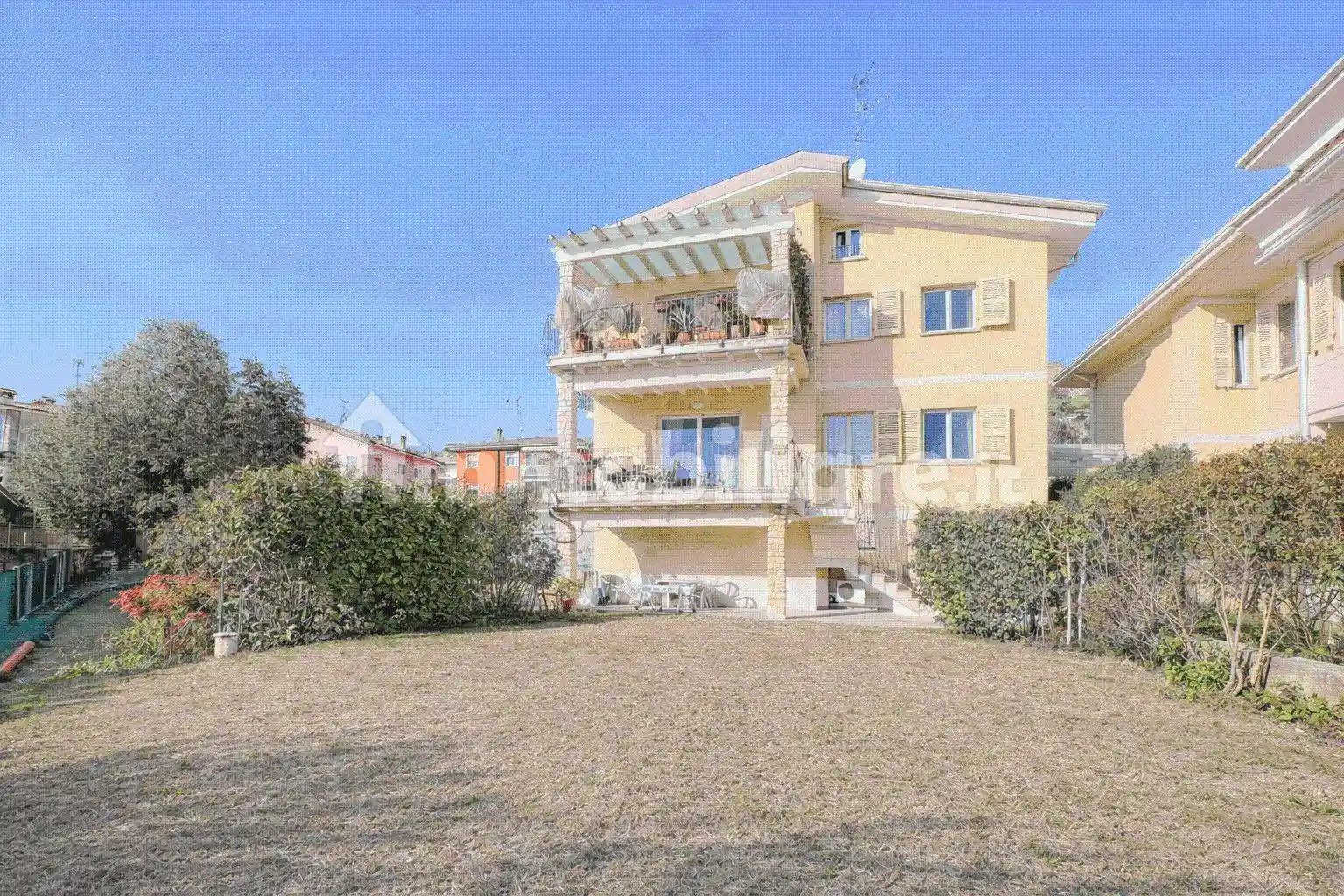 Villa in vendita a Padenghe sul Garda