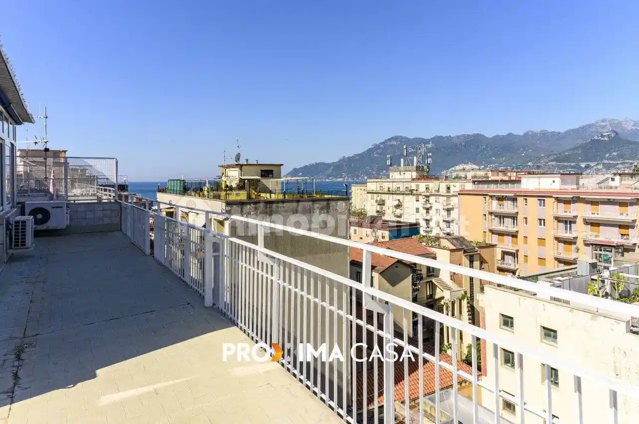 Appartamento in vendita a Salerno