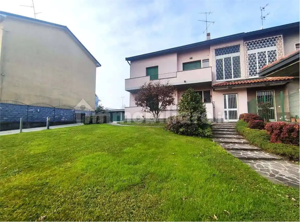 Appartamento in vendita a Solaro