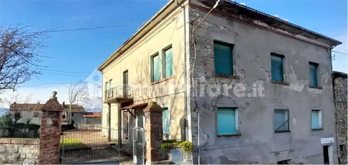 Palazzo - Stabile in vendita a Pennabilli