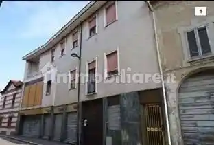 Palazzo - Stabile in vendita a Trezzo sull'Adda