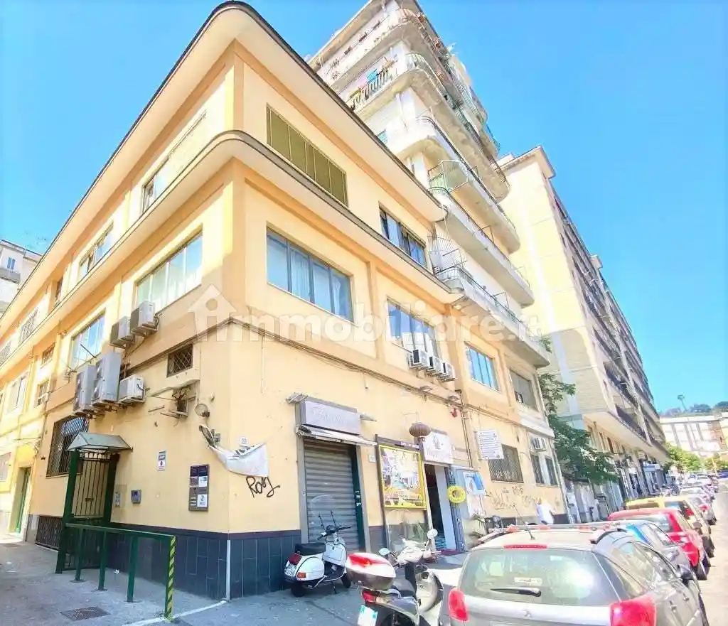 Appartamento in vendita a Napoli