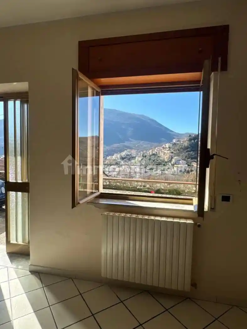 Appartamento in affitto a Rivello