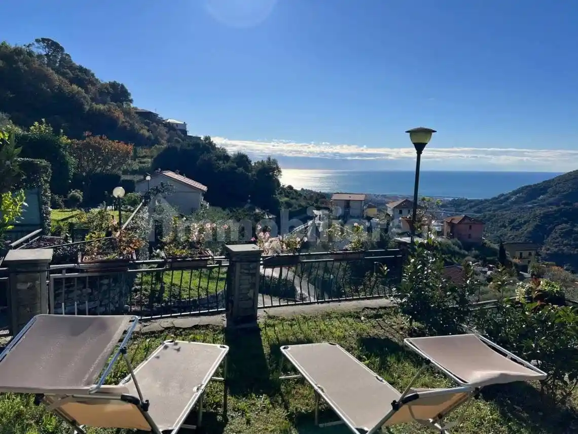 Villa in vendita a Leivi