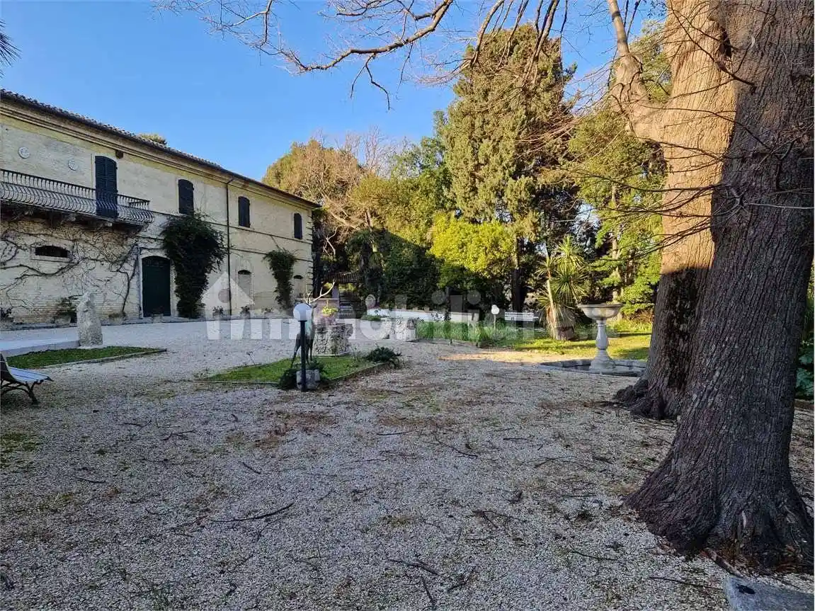 Villa in vendita a Ancona