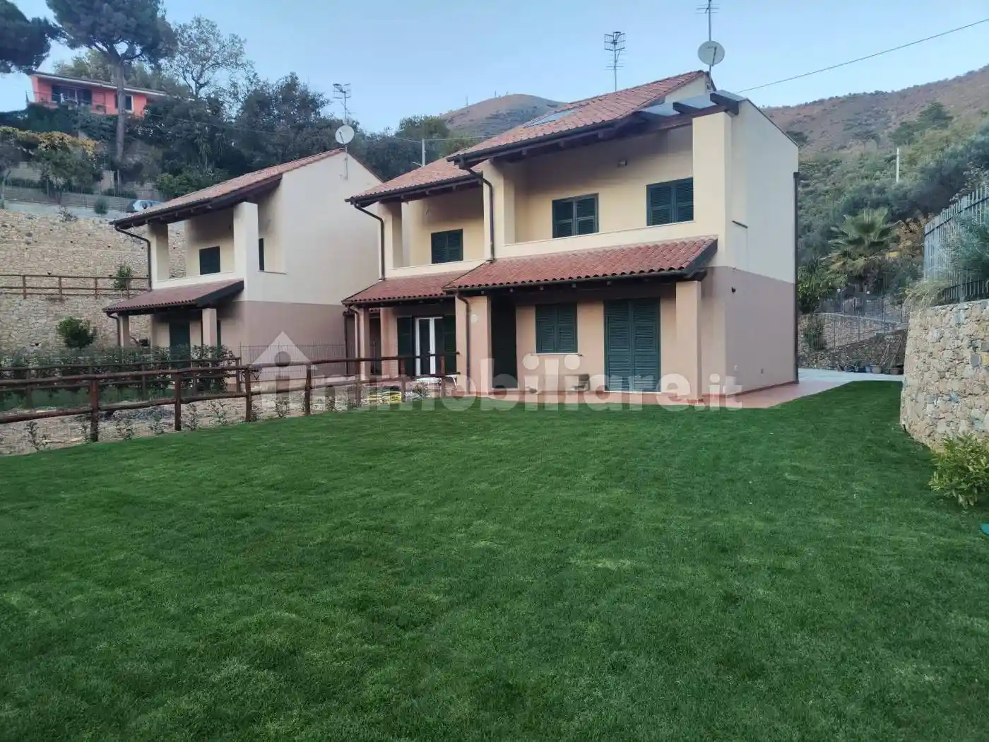 Villetta a schiera in vendita a Cisano sul Neva