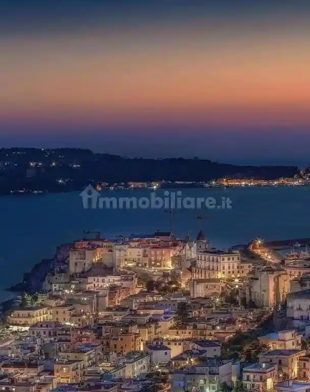 Appartamento in vendita a Pozzuoli