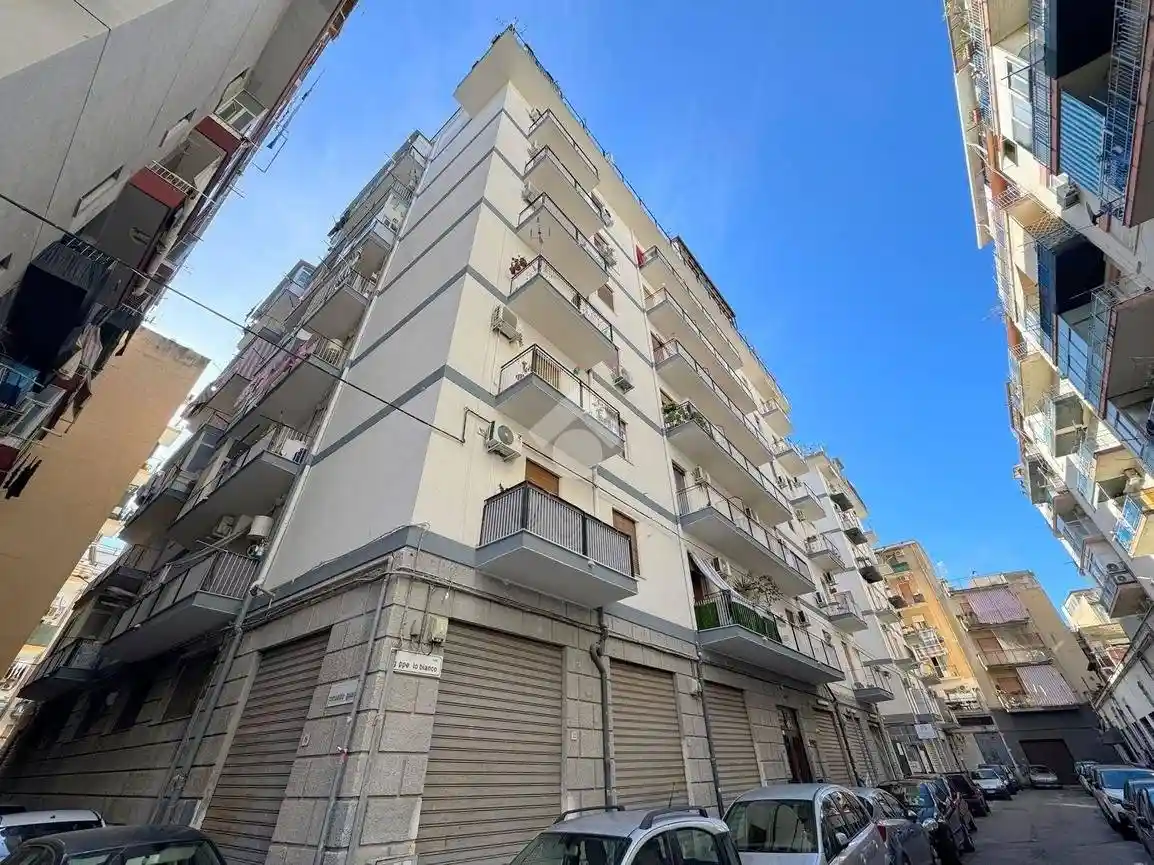 Appartamento in vendita a Palermo