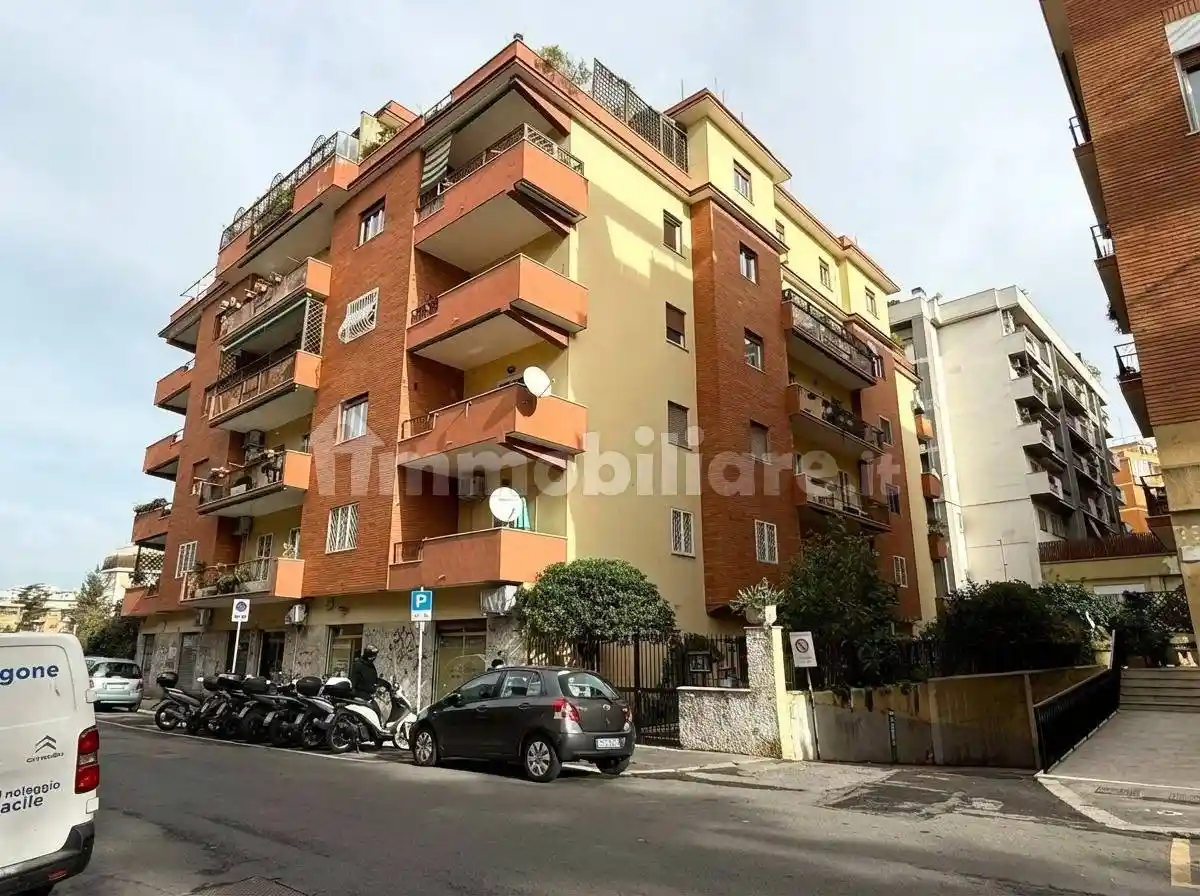Appartamento in vendita a Roma