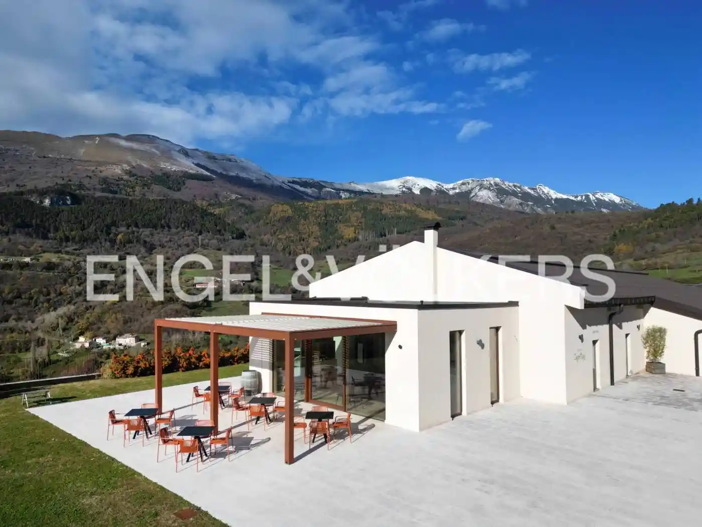 Villa in vendita a Caprino Veronese