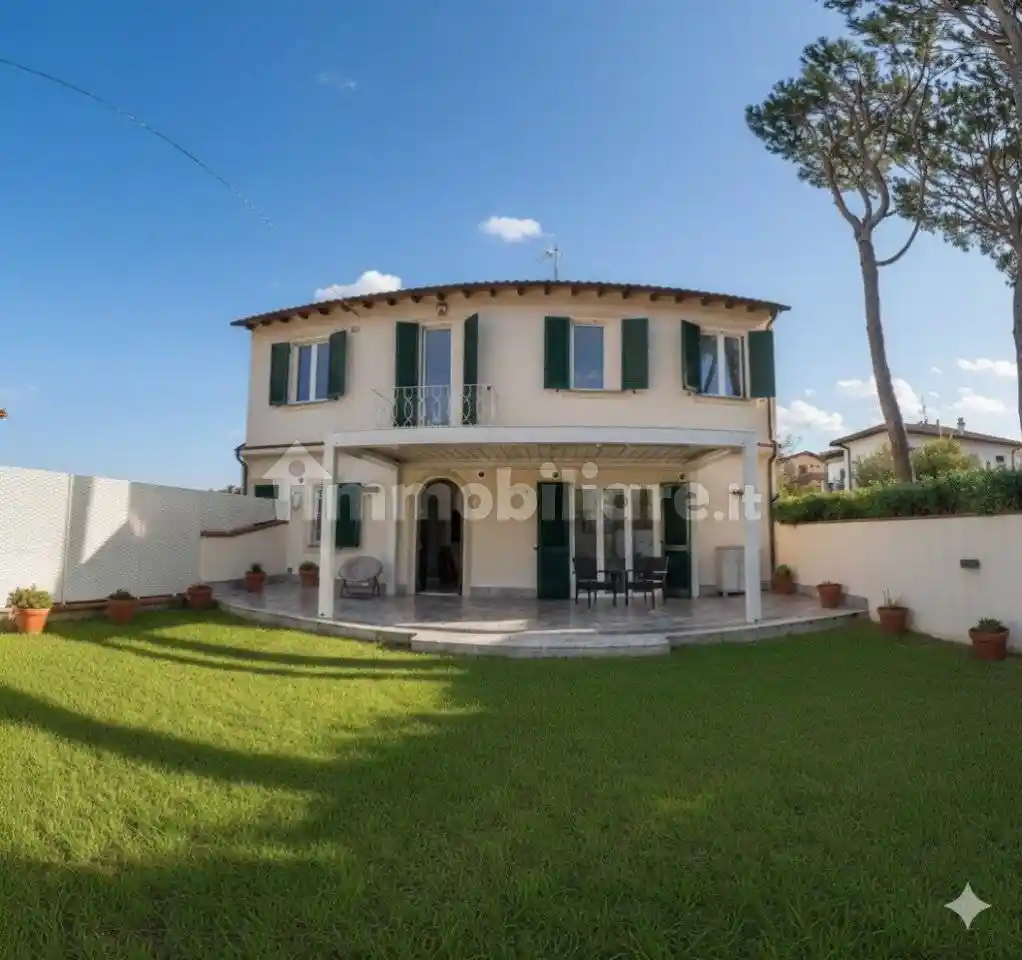 Villa in vendita a Pietrasanta