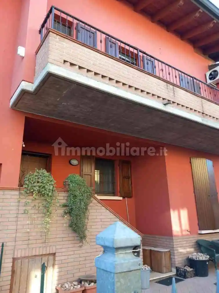 Villetta a schiera in vendita a Montecchio Emilia