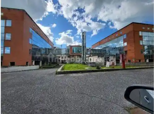 Palazzo - Edificio in vendita a Roma