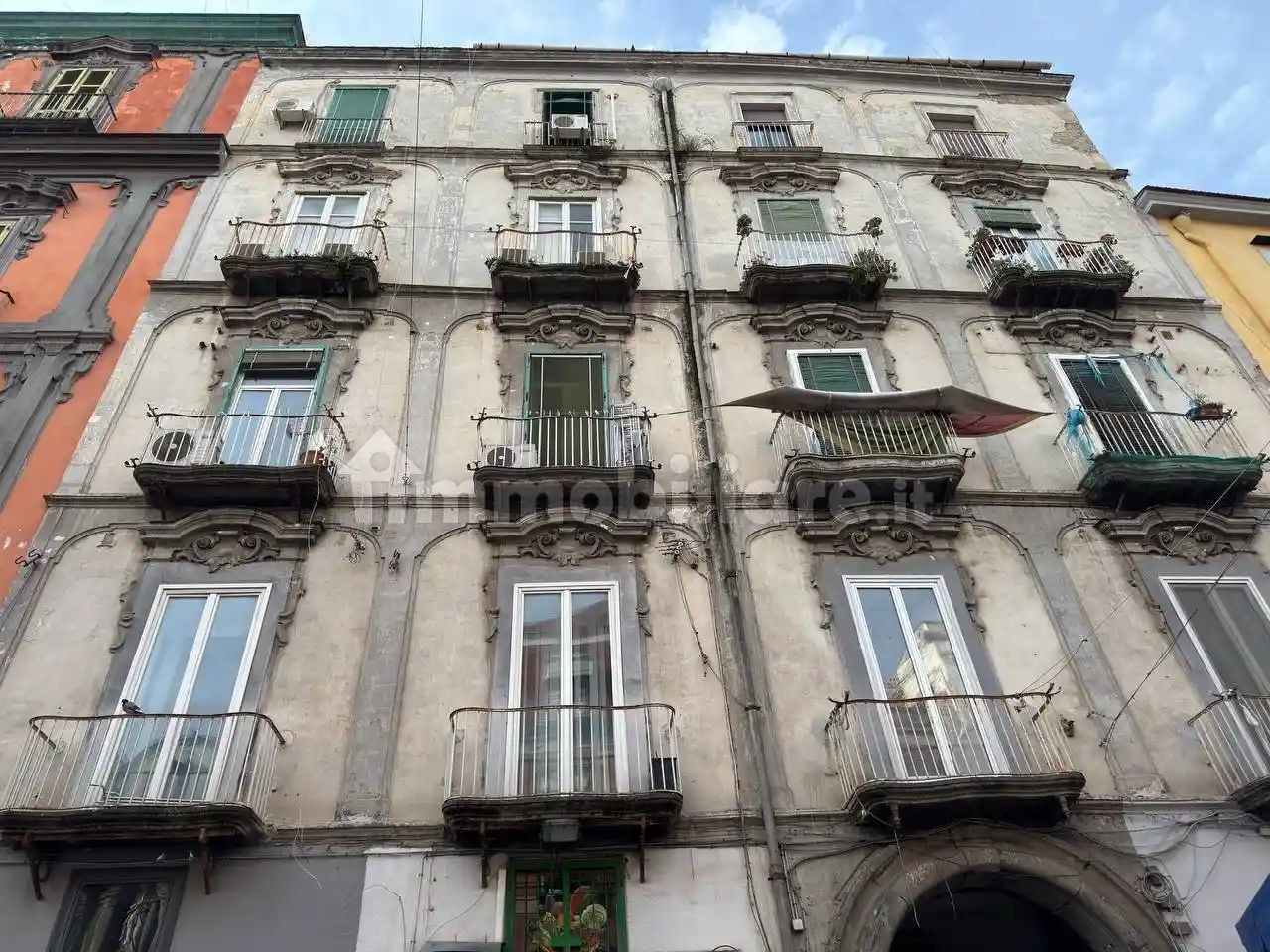 Appartamento in vendita a Napoli