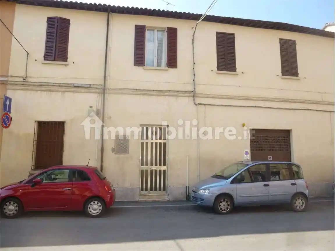 Palazzo - Edificio in vendita a Forlì