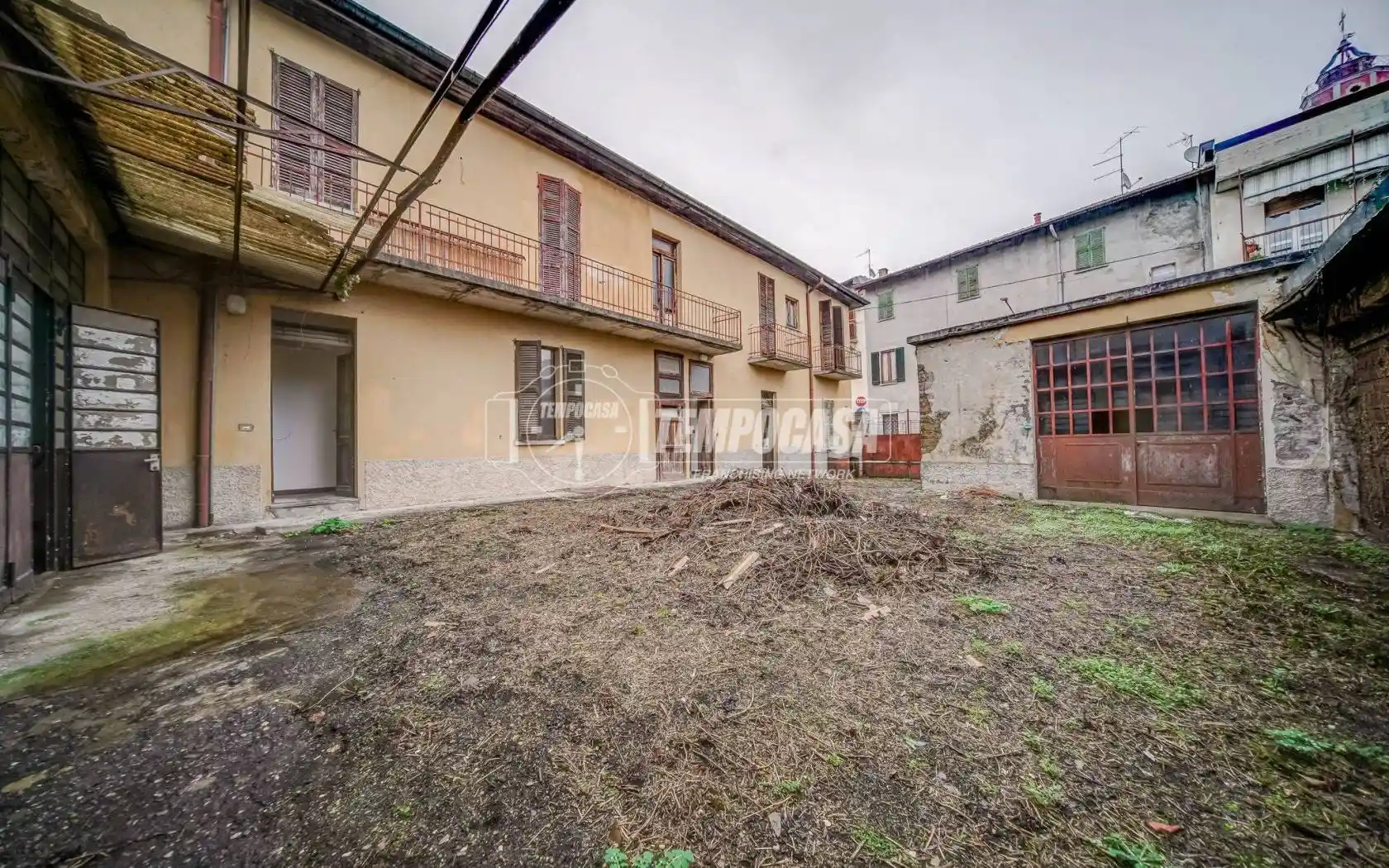 Casa indipendente in vendita a Azzate