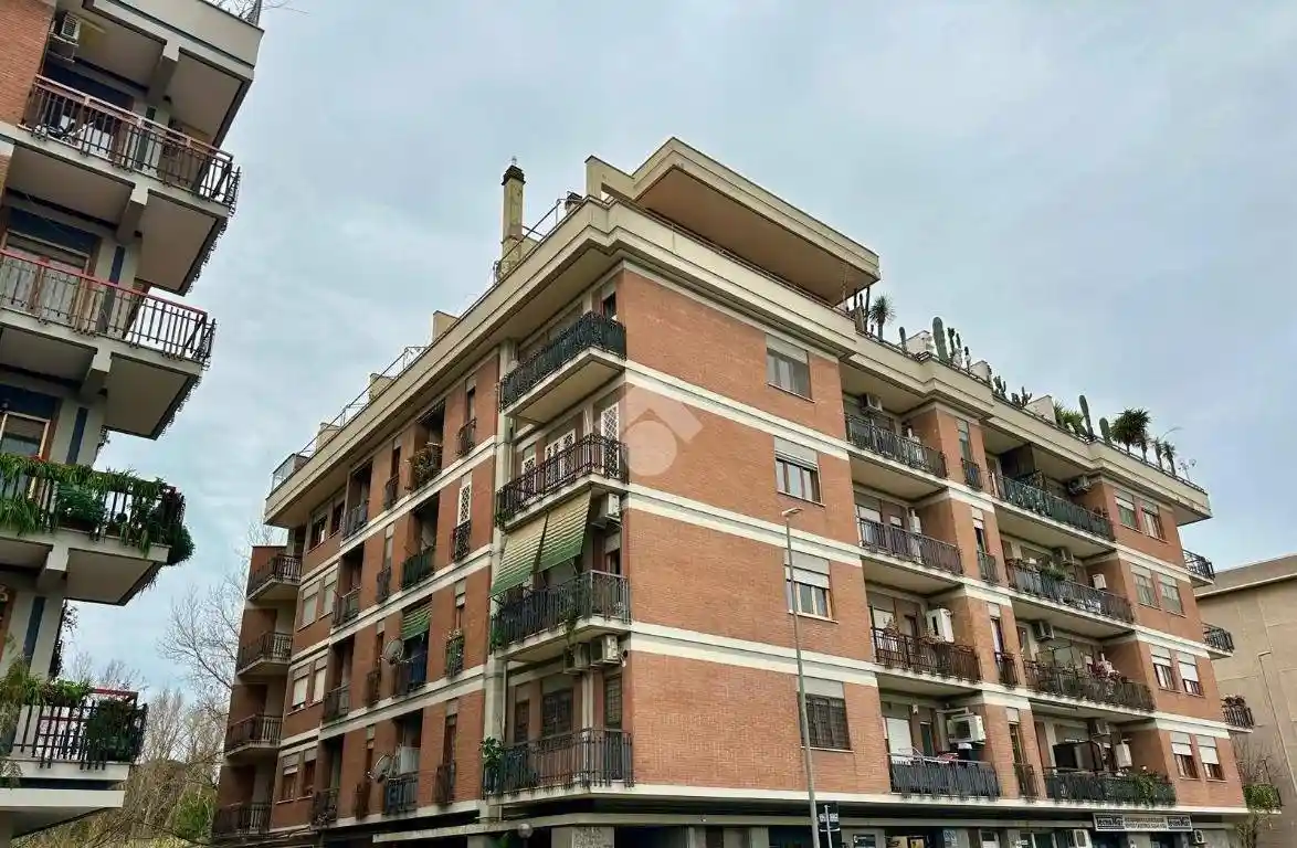 Appartamento in vendita a Roma