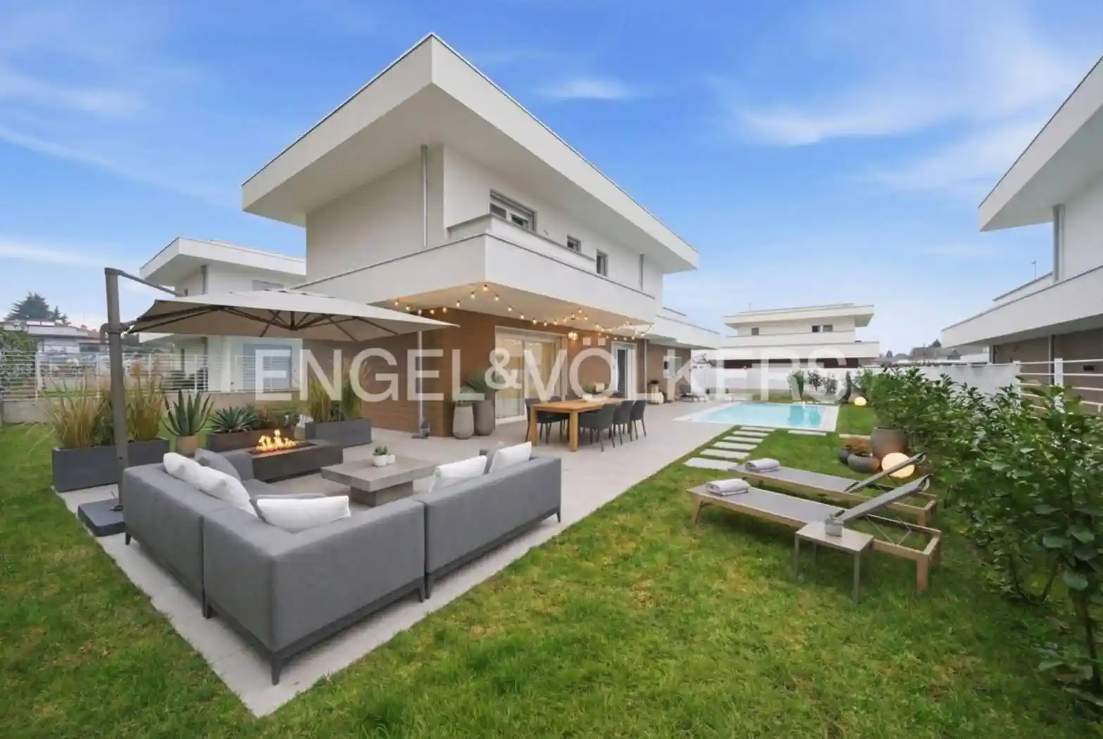 Villa in vendita a Fenegrò