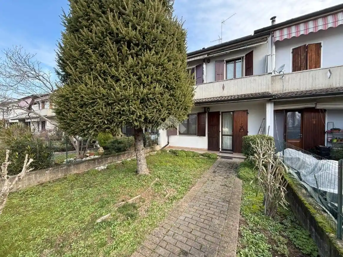 Villetta a schiera in vendita a Palazzo Pignano