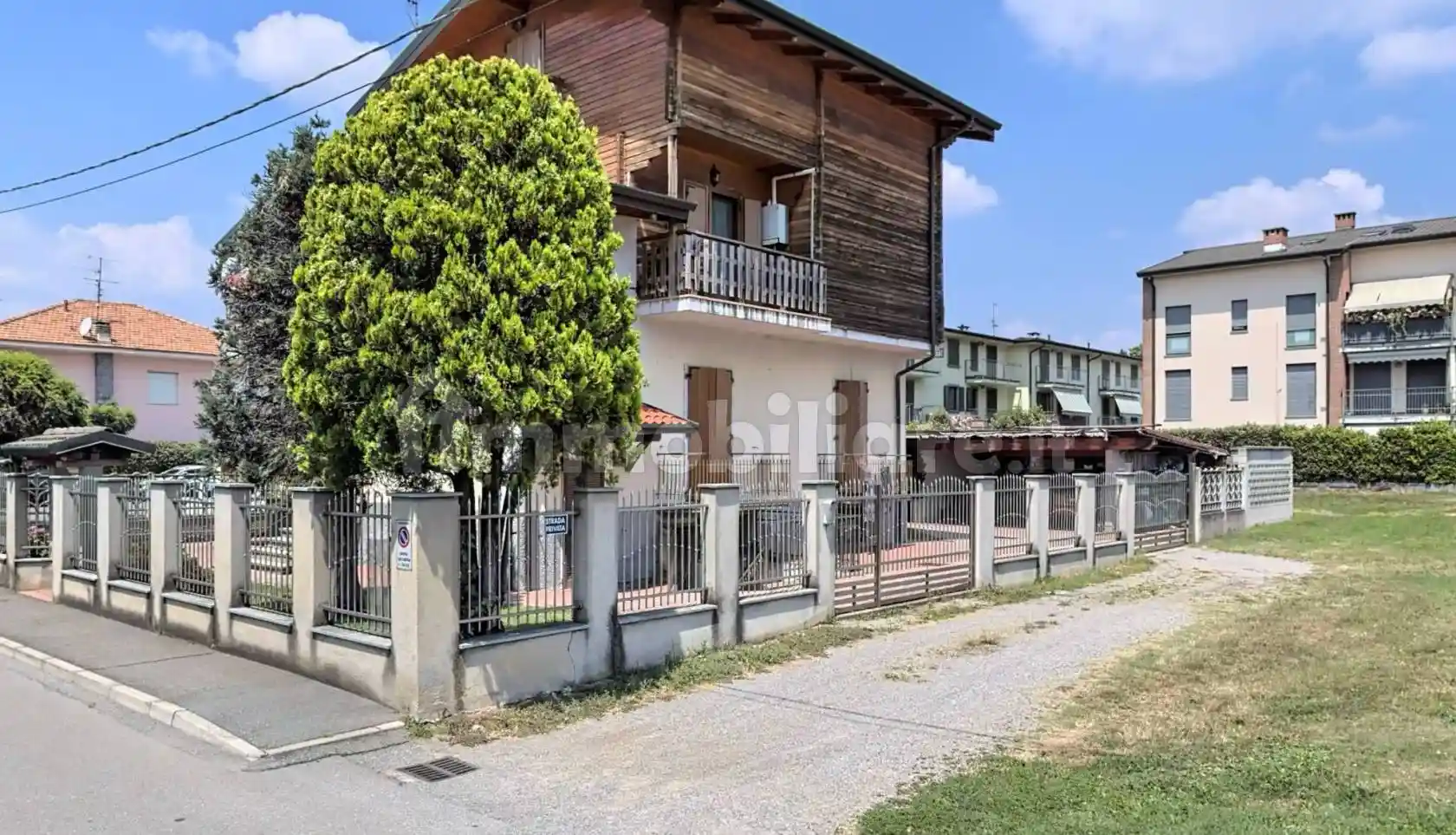 Villa in vendita a Turate