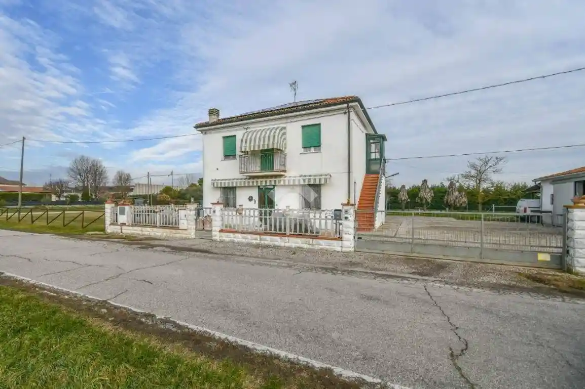 Casa indipendente in vendita a Poggio Renatico
