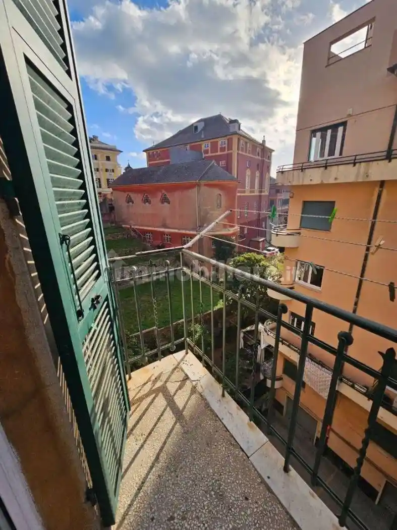 Appartamento in affitto a Genova