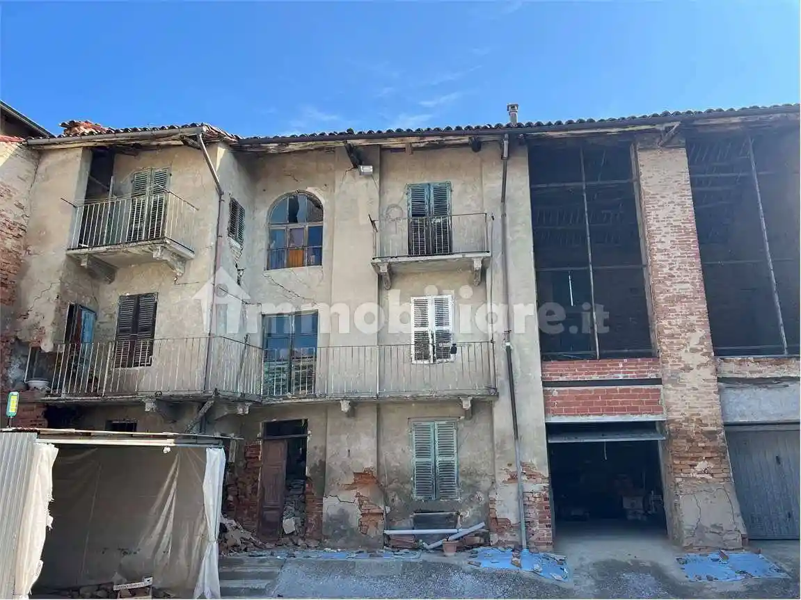 Rustico - Casale in vendita a Montechiaro d'Asti
