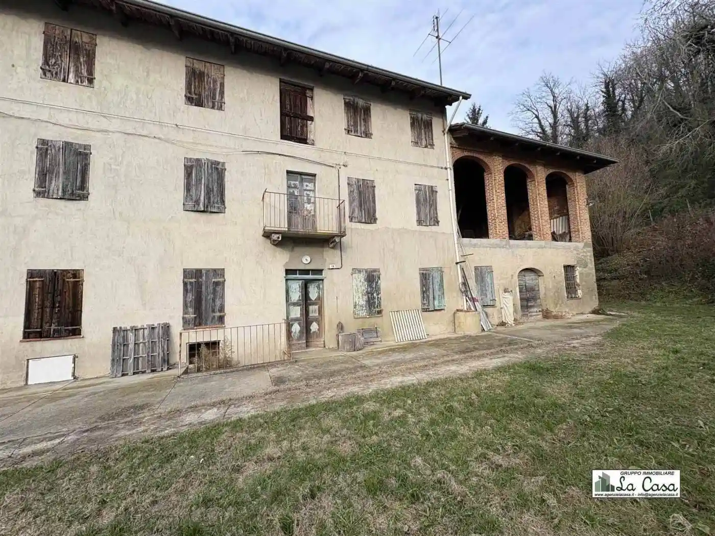 Rustico - Casale in vendita a Viale