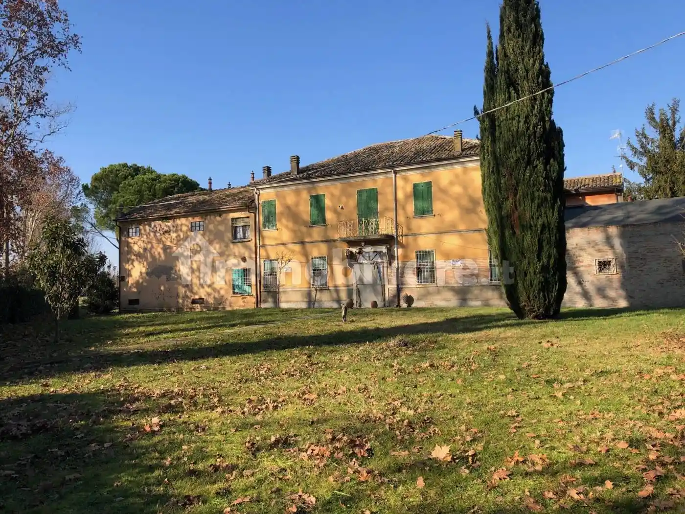 Palazzo - Edificio in vendita a Ferrara
